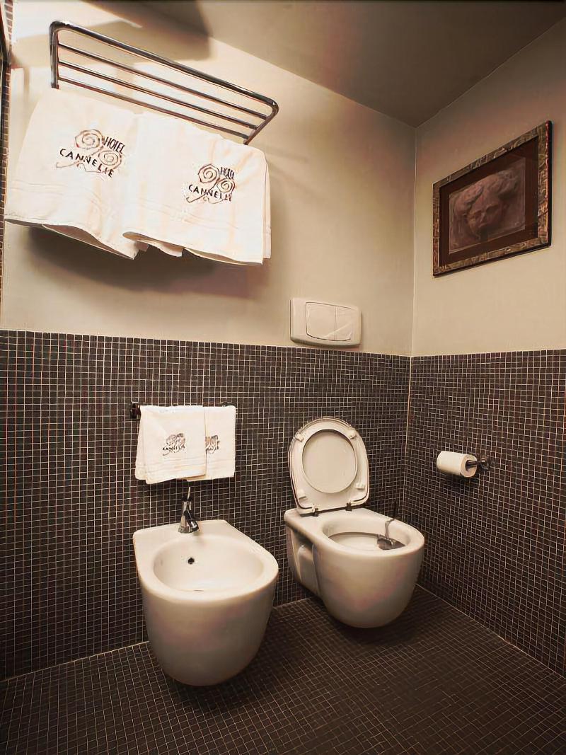Hotel 99 Cannelle LʼAquila Buitenkant foto