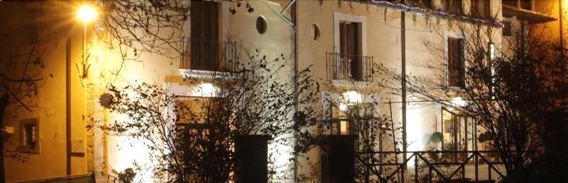 Hotel 99 Cannelle LʼAquila Buitenkant foto